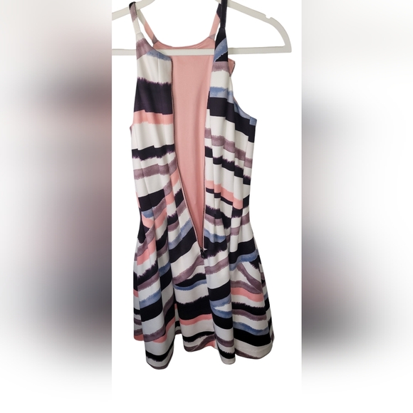 Vince Camuto Women's Geo-Print Fit & Flare Scuba Dress - Picture 6 of 12